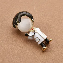 BrochesDoctor Brooches