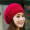 Sombreros & gorrasBeret hat - women - fur - with flower design