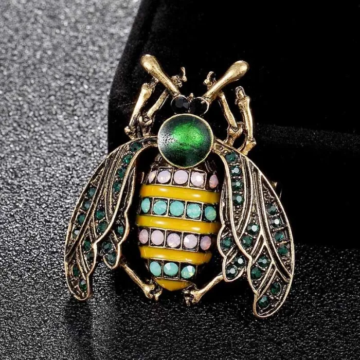 BrochesRhinestone bee brooches - with crystal decoration