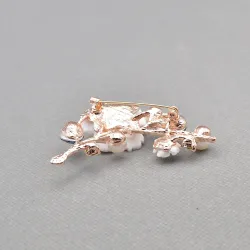 Flower / pearl / shell / bird - crystal broochBrooches