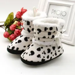 ZapatosSpotted knitted shoes - baby / newborn