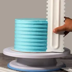 Decorative cream spatula - scraper - irregular teeth / edgeBakeware