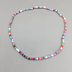 CollarCollar corto clásico - con cuentas de colores - hilo elástico