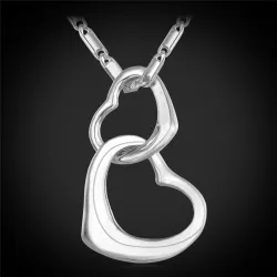 CollarCollar de moda con colgante de doble corazón.