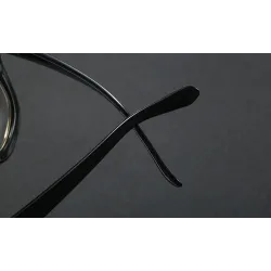 Fashionable sunglasses - oversized frame - decorative metal arrow - unisexSunglasses