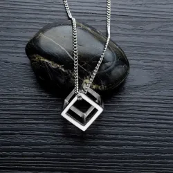 CollarCollar estilo punk - colgante en forma de cubo hueco - unisex
