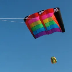 Beach rainbow kite - with handle / single lineKites