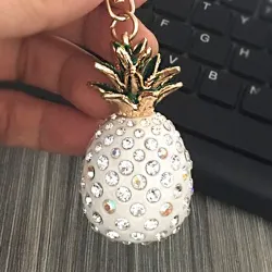 llaveroPiña de cristal - llavero