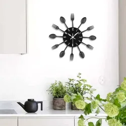 RelojesReloj de pared moderno - con cubiertos de cocina.