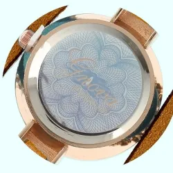 RelojesPulsera de cuero multicapa con reloj.