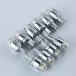 T10T10 W5W 3030 Lámpara de señalización de coches a granel LED 2 pcs